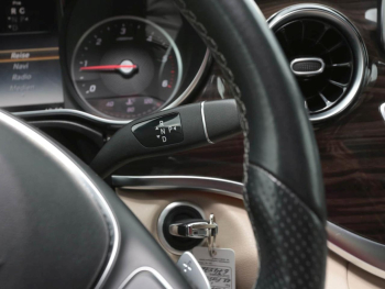 Mercedes-Benz V 300 d 4M lang Avantgarde Edition AHK Panorama