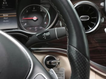 Mercedes-Benz V 300 d 4M lang Avantgarde Edition AHK Panorama