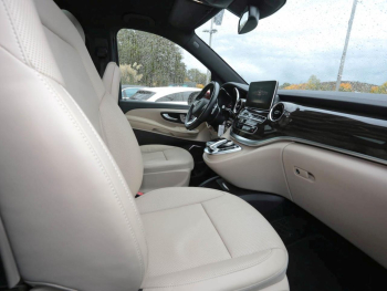 Mercedes-Benz V 300 d 4M lang Avantgarde Edition AHK Panorama
