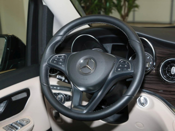 Mercedes-Benz V 300 d 4M Marco Polo Edition AMG Distronic AHK