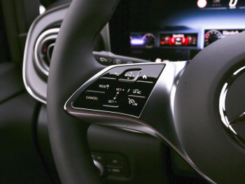 Mercedes-Benz V 300 d 4MATIC AVANTGARDE Kompakt AMG Night AHK