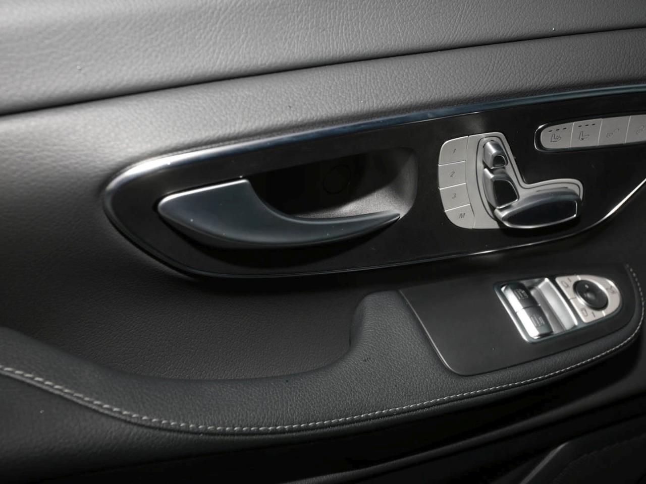 Mercedes-Benz V 300 d 4MATIC AVANTGARDE Kompakt AMG Night AHK