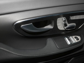 Mercedes-Benz V 300 d 4MATIC AVANTGARDE Kompakt AMG Night AHK