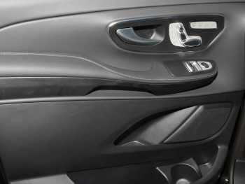 Mercedes-Benz V 300 d 4MATIC AVANTGARDE Kompakt AMG Night AHK