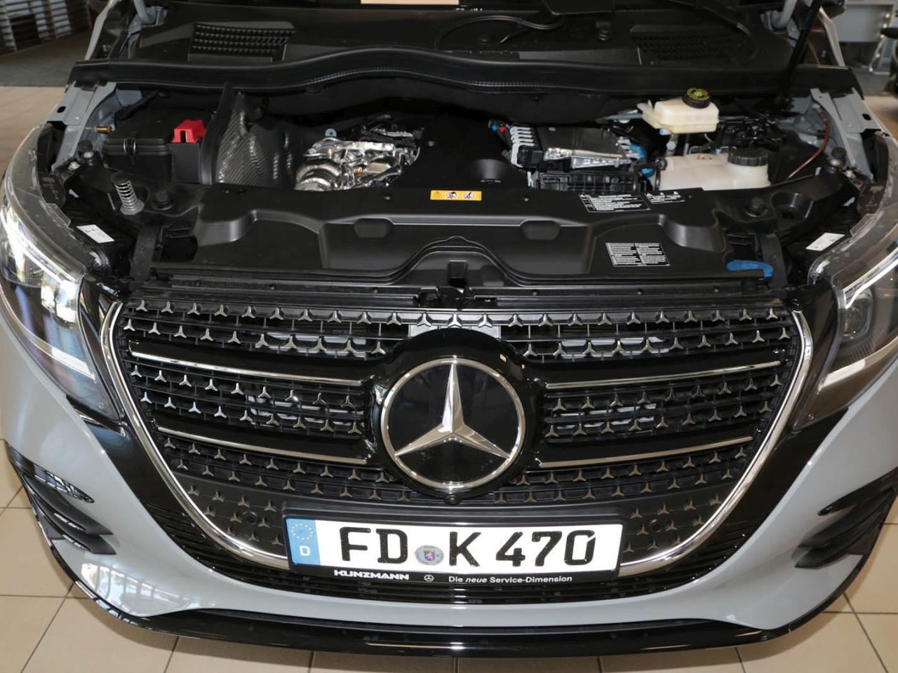 Mercedes-Benz V 300 d 4MATIC AVANTGARDE Lang Night Panorama