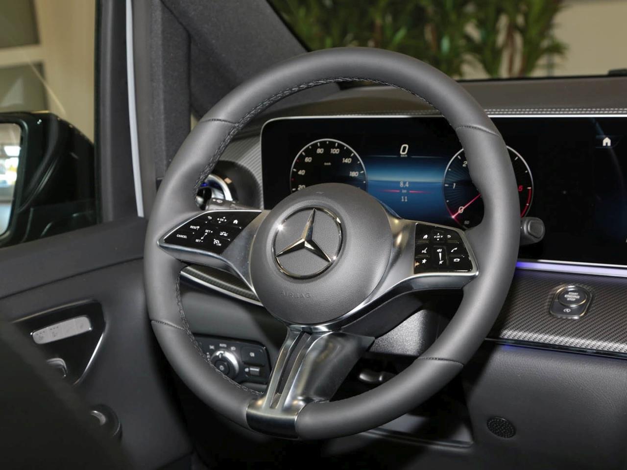 Mercedes-Benz V 300 d 4MATIC AVANTGARDE Lang Night Panorama