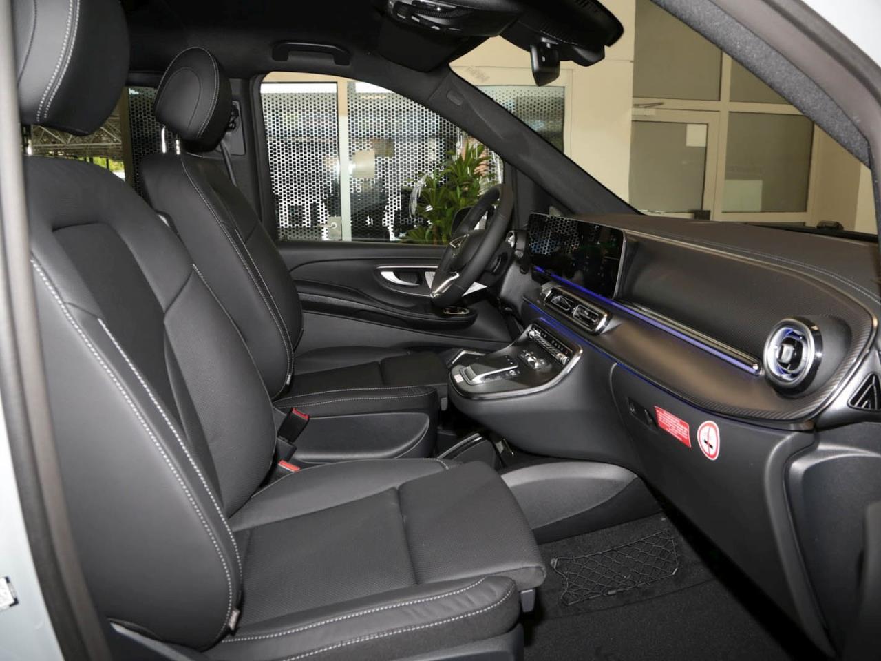 Mercedes-Benz V 300 d 4MATIC AVANTGARDE Lang Night Panorama