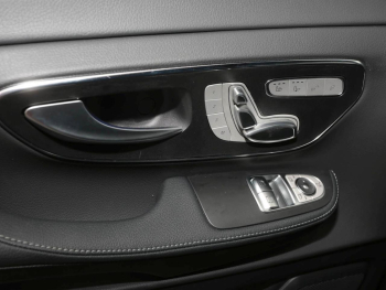 Mercedes-Benz V 300 d 4MATIC AVANTGARDE Lang AMG Night Panorama