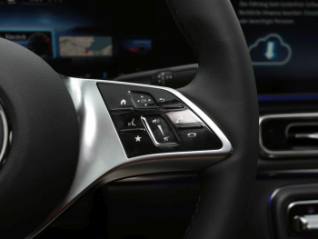 Mercedes-Benz V 300 d 4MATIC AVANTGARDE Lang AMG Night Panorama