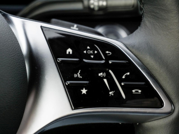 Mercedes-Benz V 300 d 4MATIC STYLE Lang Panorama Distronic AHK