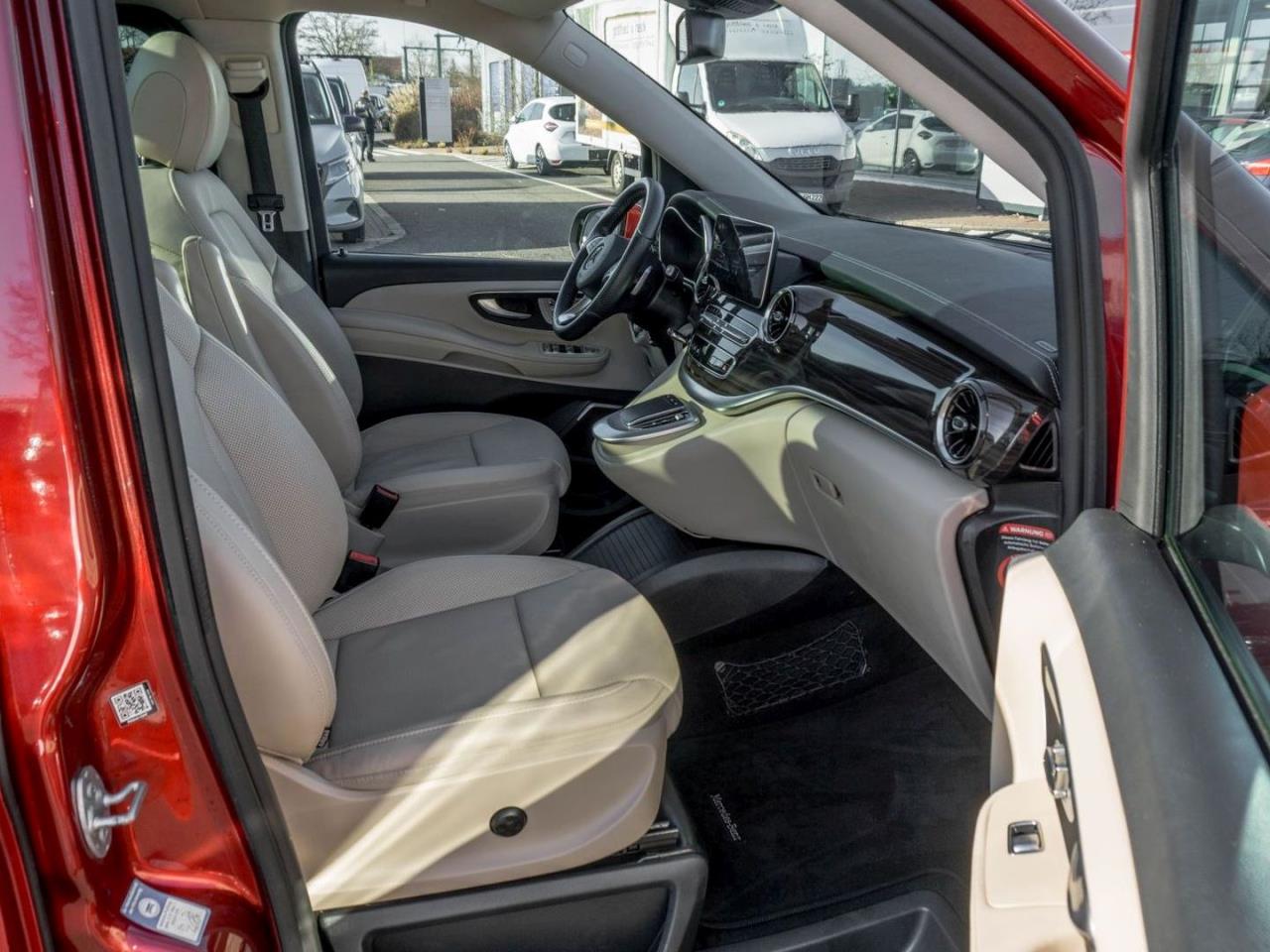 Mercedes-Benz V 300 d Avantgarde Edition Lang Distronic 360 AHK