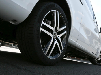 Mercedes-Benz V 300 d AVANTGARDE Extralang Navi Distronic AHK