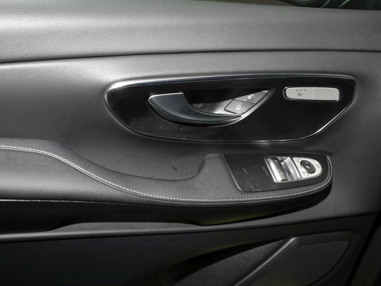 Mercedes-Benz V 300 d AVANTGARDE Extralang Standhzg Distronic Mercedes-Benz V 300 d AVANTGARDE Extralang Standhzg Distronic