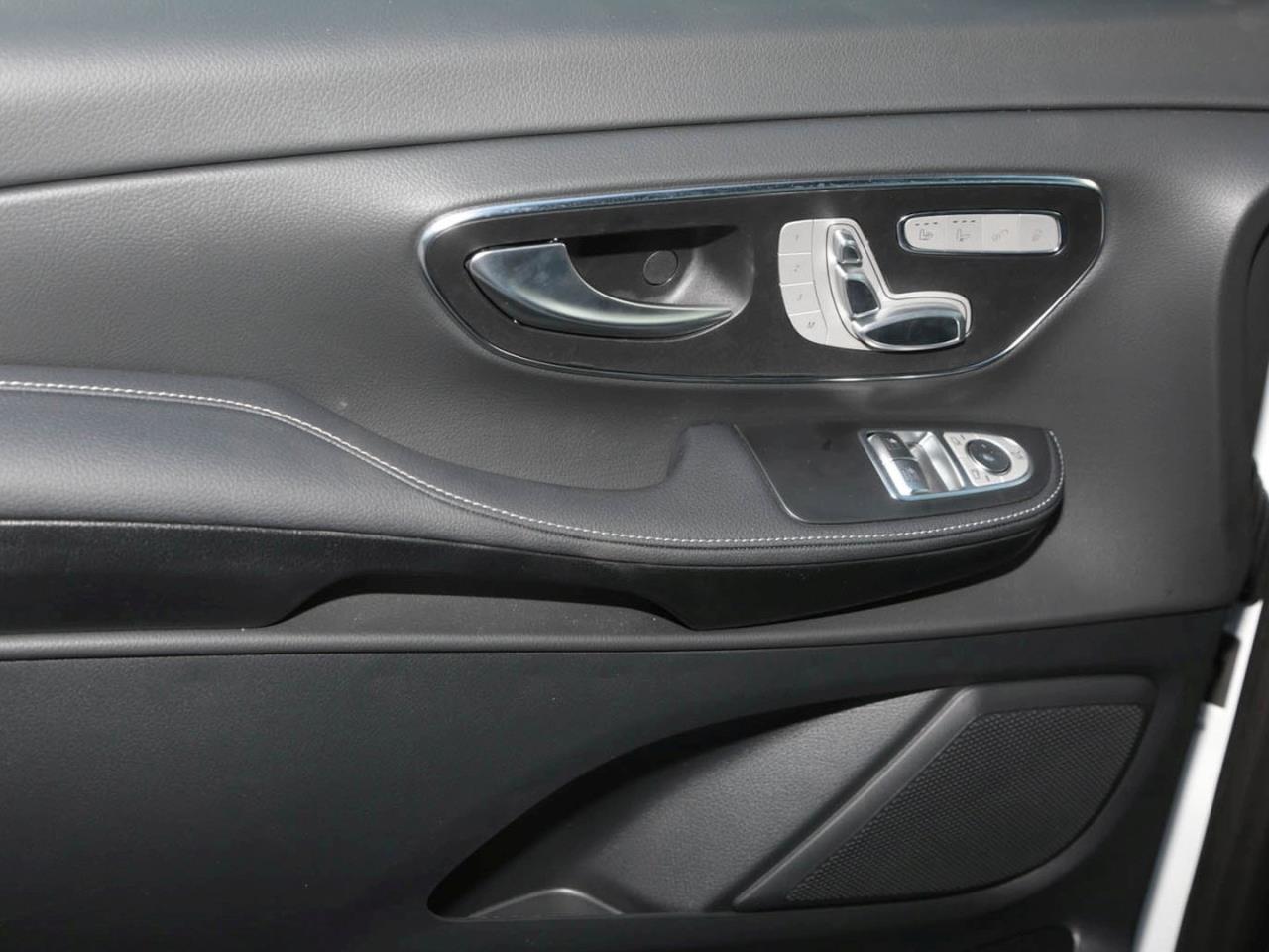 Mercedes-Benz V 300 d AVANTGARDE Lang AMG Night Distronic 360°