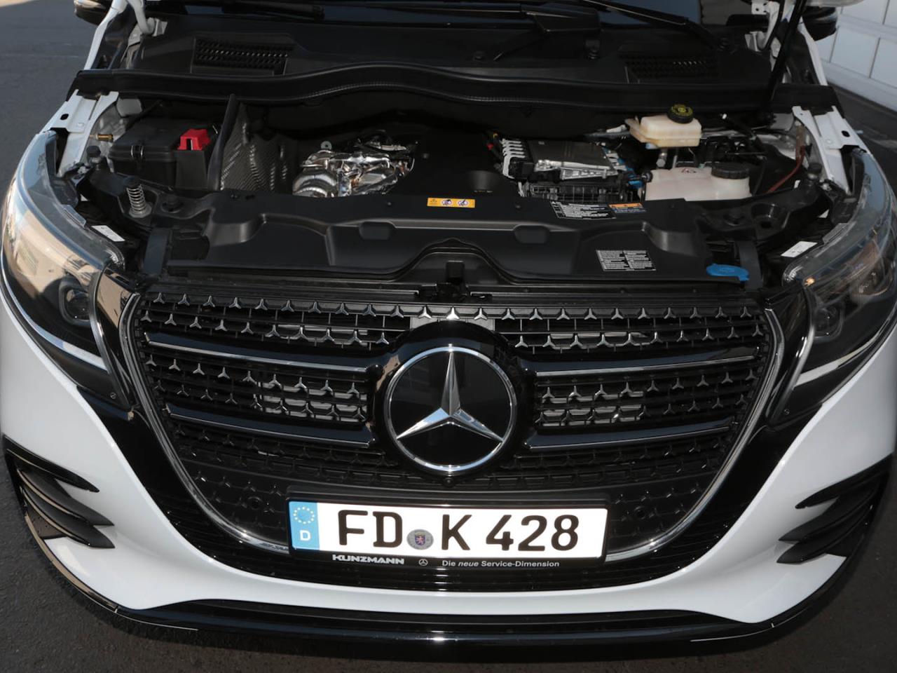 Mercedes-Benz V 300 d AVANTGARDE Lang AMG Night Distronic 360°