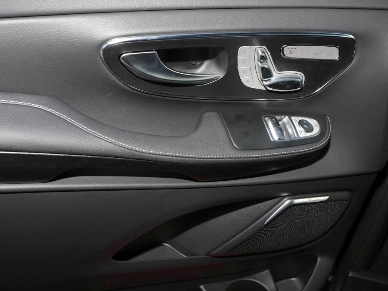 Mercedes-Benz V 300 d AVANTGARDE Lang MBUX Distronic Burmester