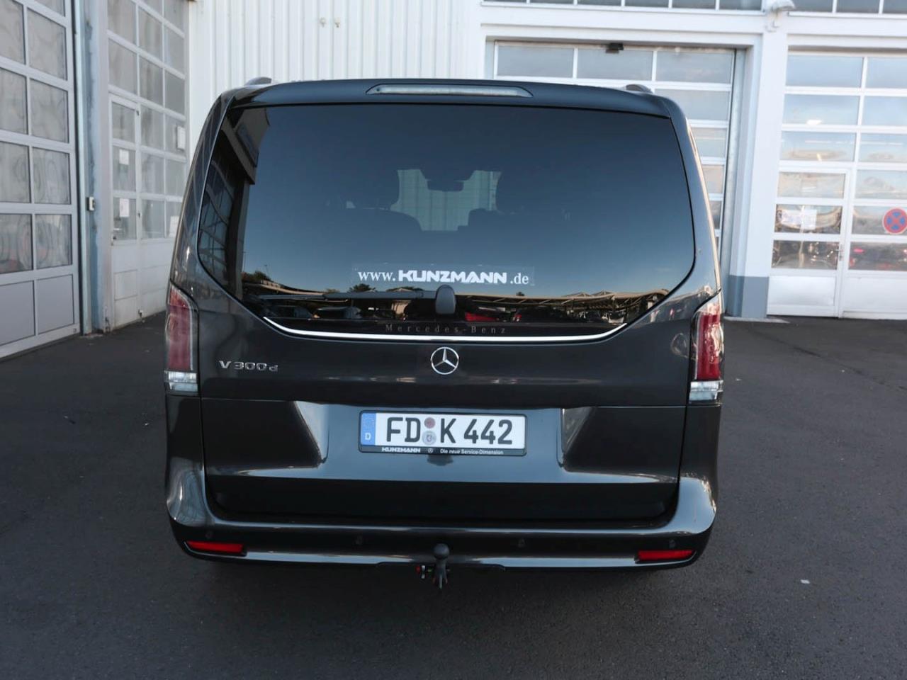 Mercedes-Benz V 300 d AVANTGARDE Lang MBUX Distronic Burmester