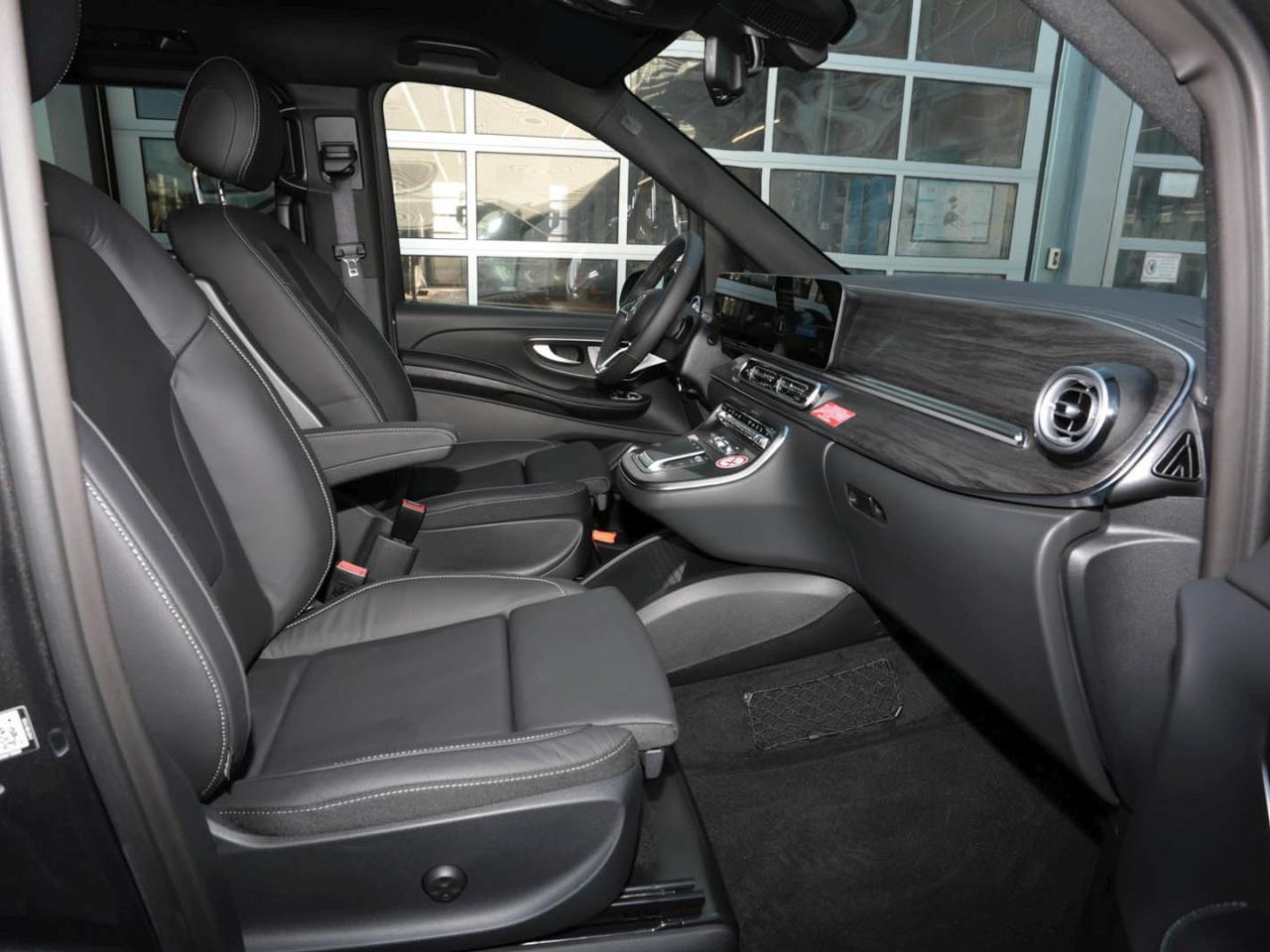 Mercedes-Benz V 300 d AVANTGARDE Lang MBUX Distronic Burmester