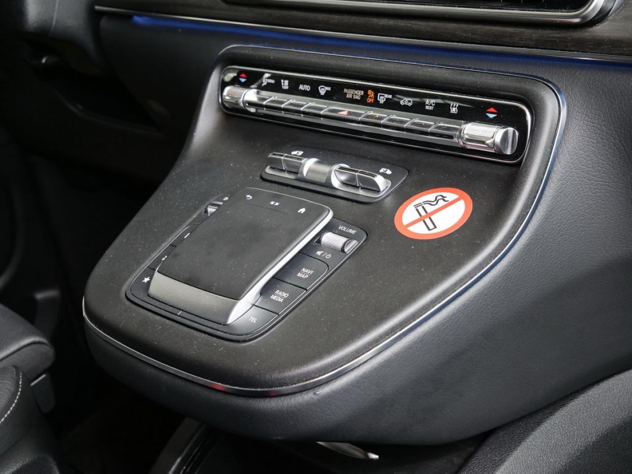 Mercedes-Benz V 300 d AVANTGARDE Lang Navi Distronic AHK