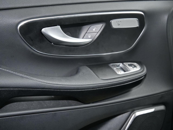 Mercedes-Benz V 300 d AVANTGARDE Lang Navi Distronic AHK