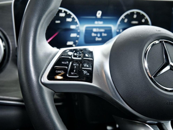 Mercedes-Benz V 300 d AVANTGARDE Lang Navi Distronic AHK