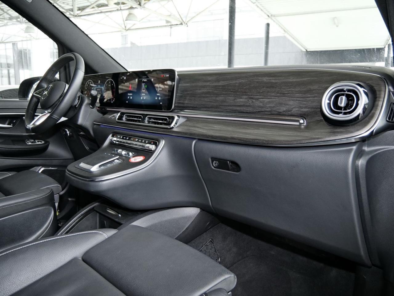 Mercedes-Benz V 300 d AVANTGARDE Lang Navi Distronic AHK