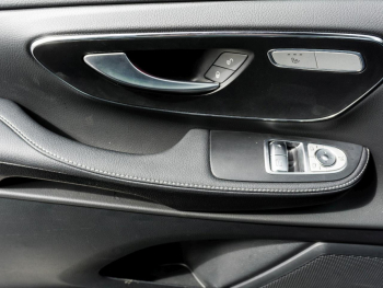 Mercedes-Benz V 300 d AVANTGARDE Lang Navi Standhzg 360° AHK