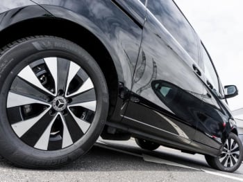 Mercedes-Benz V 300 d AVANTGARDE Lang Navi Standhzg 360° AHK