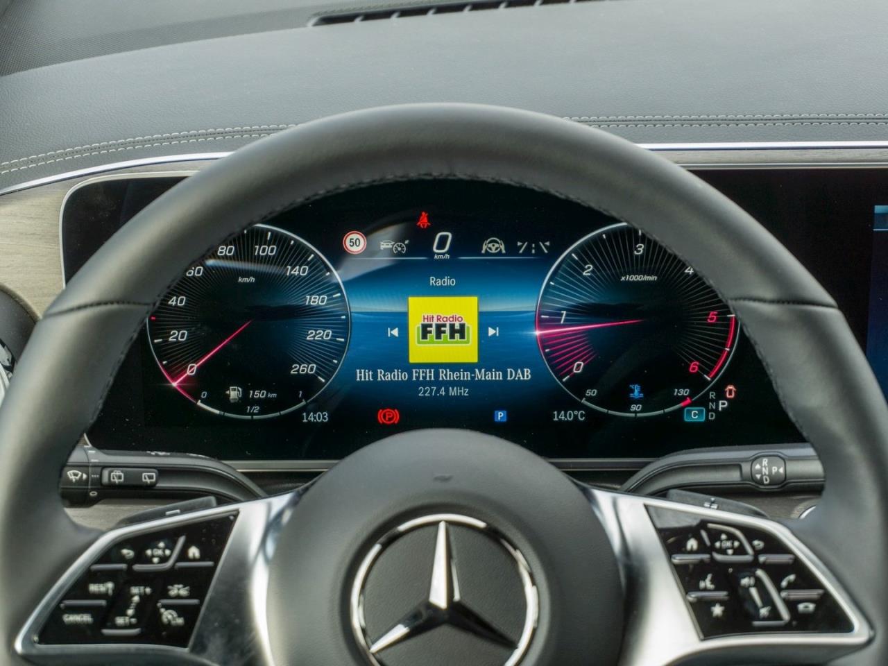 Mercedes-Benz V 300 d AVANTGARDE Lang Distronic Burmester AHK