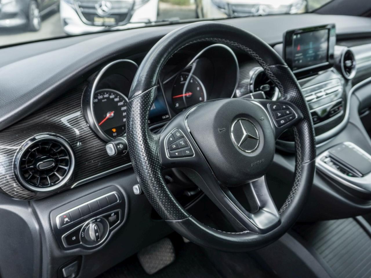 Mercedes-Benz V 300 d Edition lang MBUX Navi AHK Kamera Easy-P