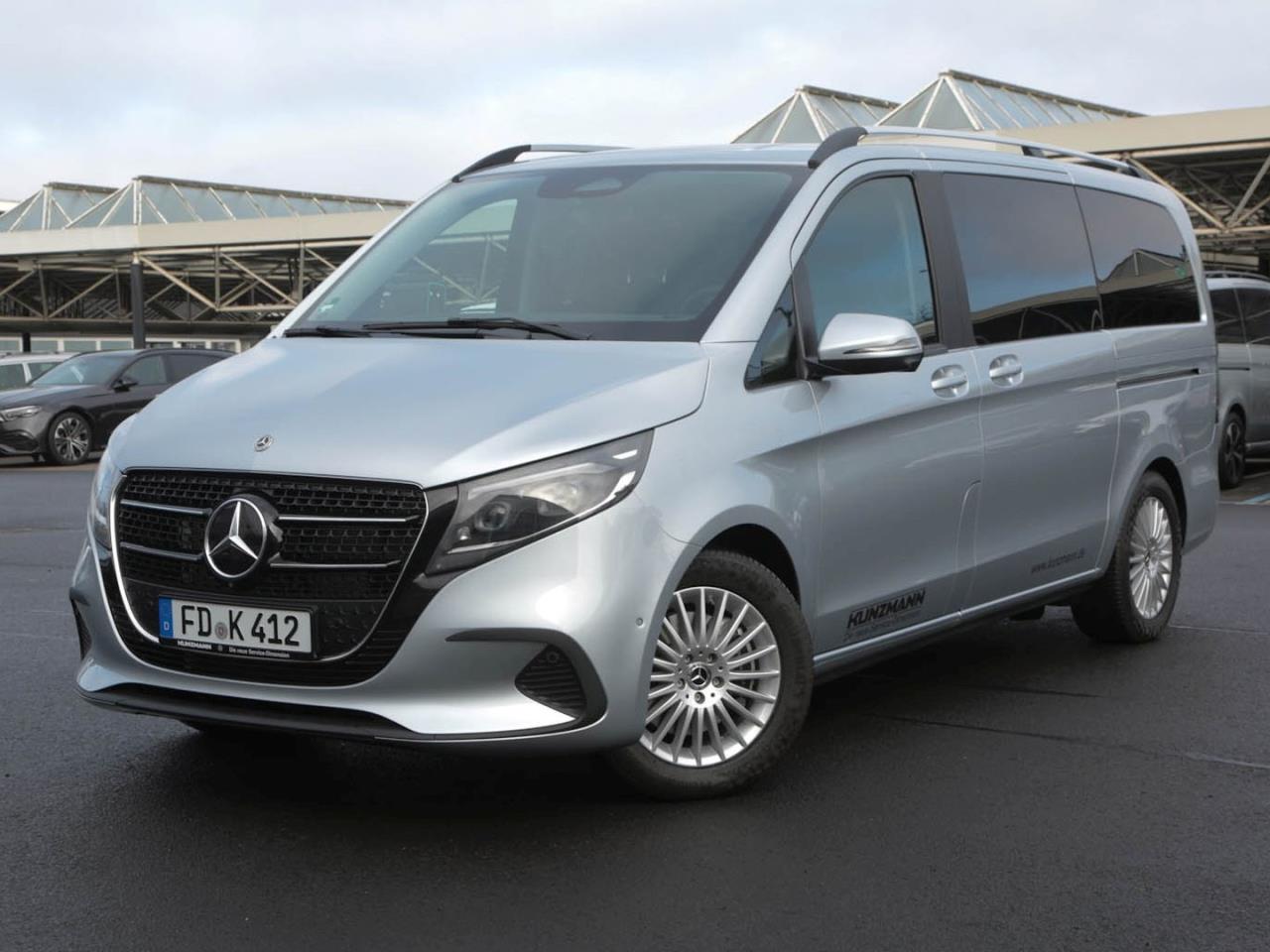 Mercedes-Benz V-Klasse V 300 d lang Van / Kleinbus hightechsilber metallic
