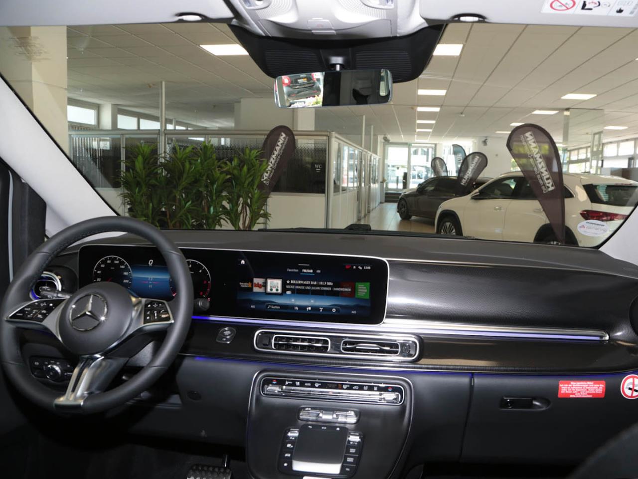 Mercedes-Benz V 300 d STYLE Lang AMG Distronic Standheizung
