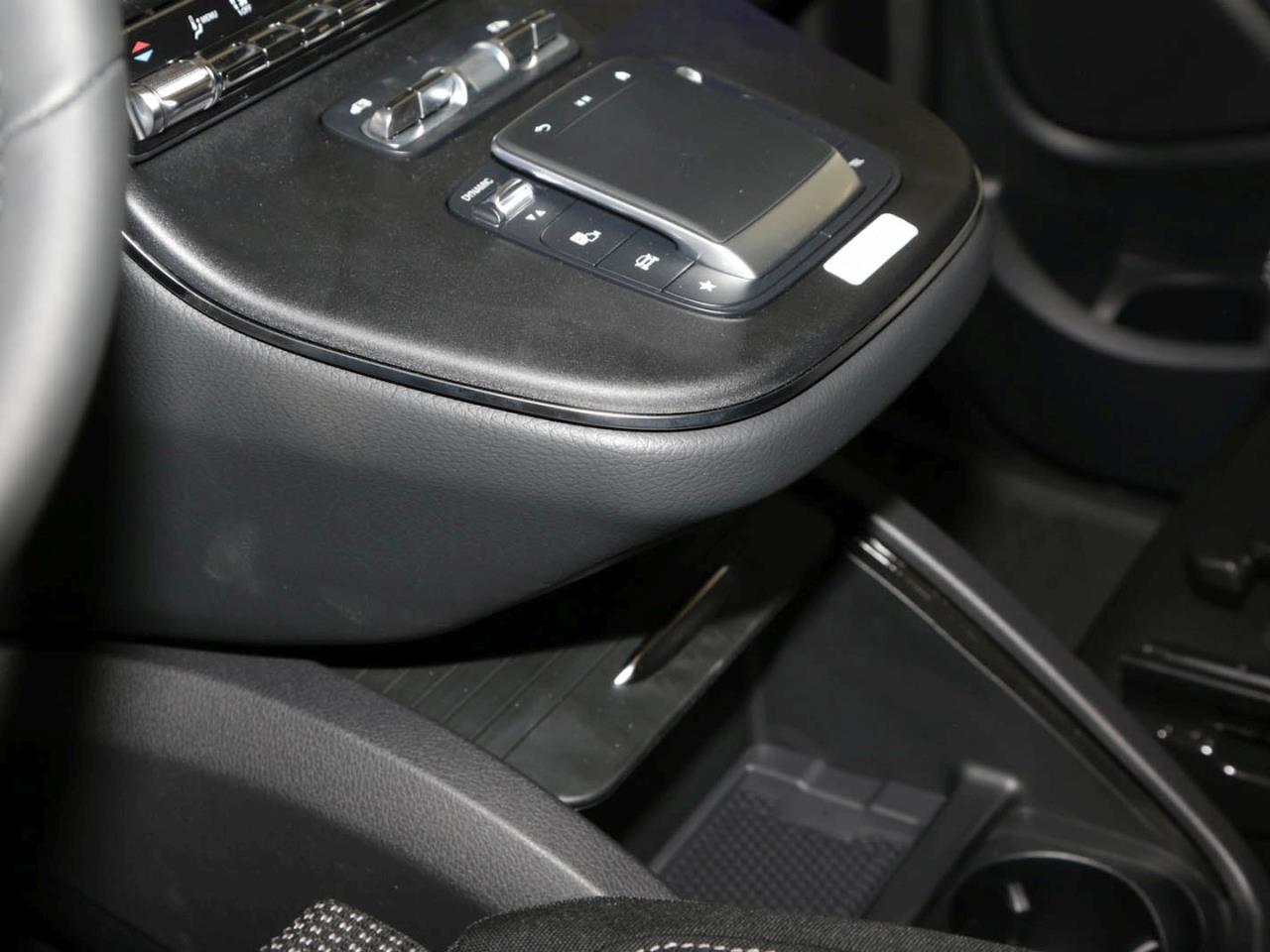 Mercedes-Benz V 300 d STYLE Lang AMG Distronic Standheizung