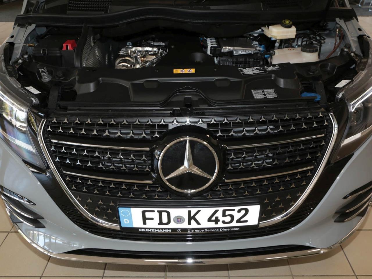 Mercedes-Benz V 300 d STYLE Lang AMG Distronic Standheizung
