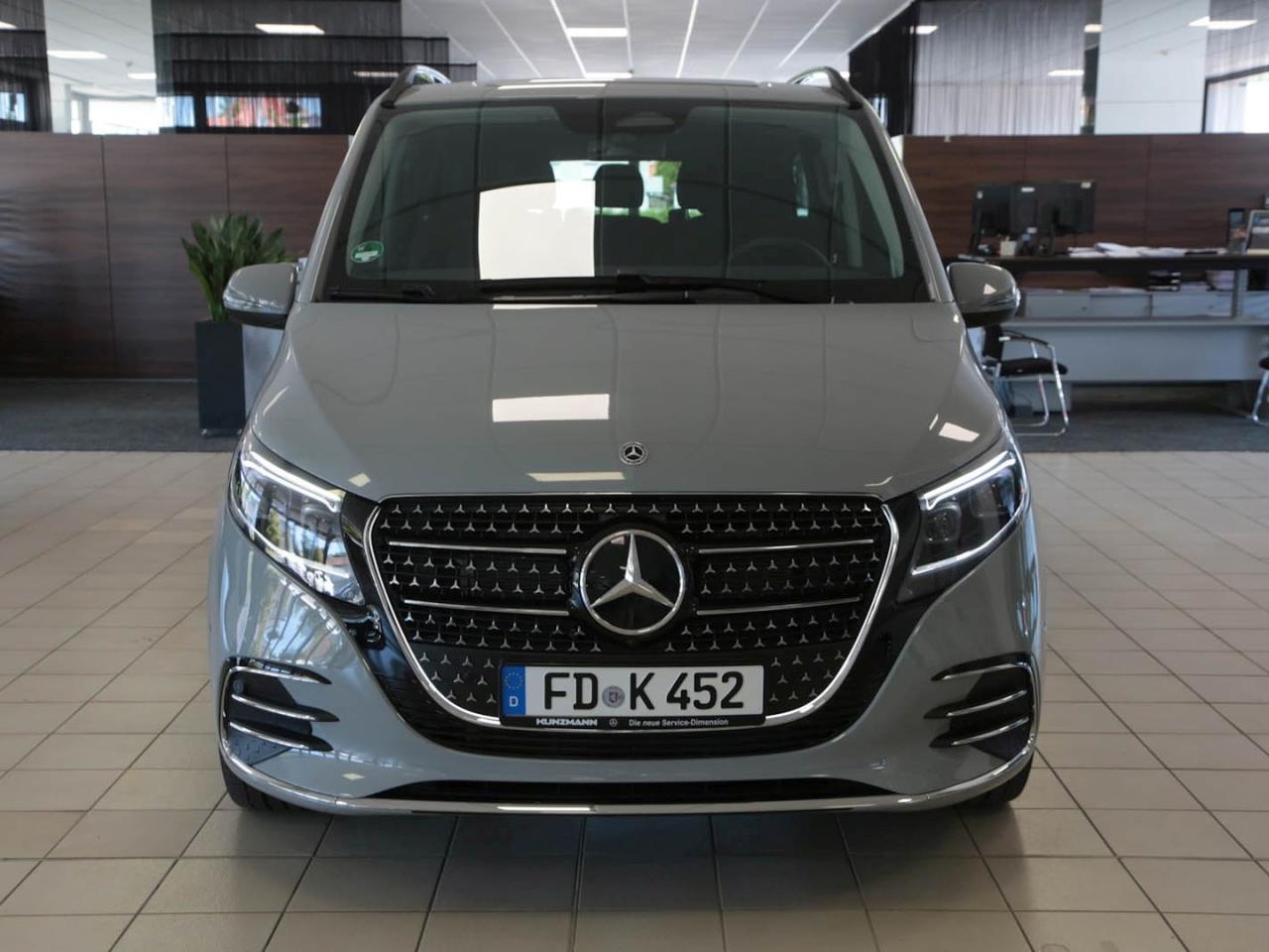 Mercedes-Benz V 300 d STYLE Lang AMG Distronic Standheizung