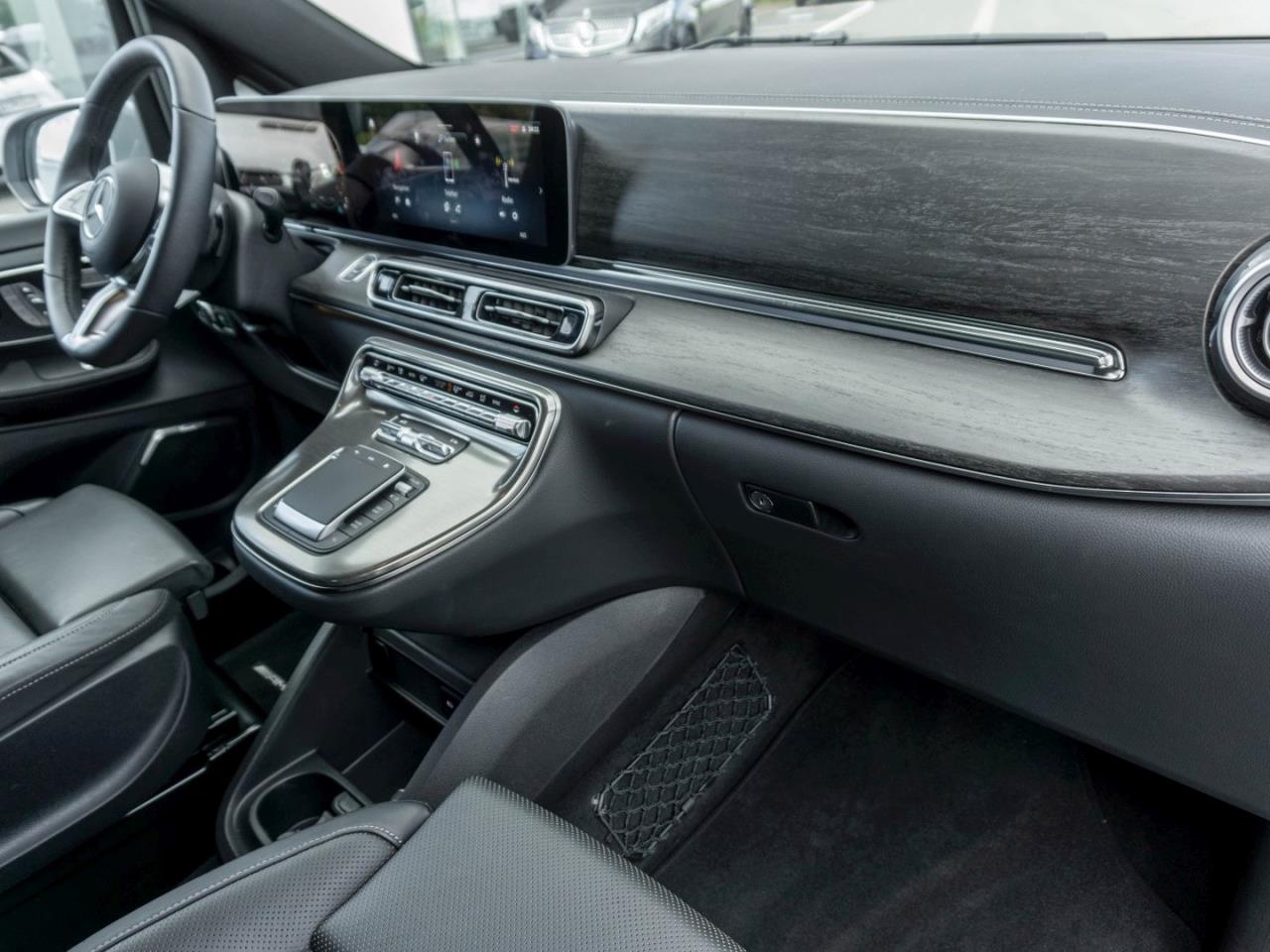 Mercedes-Benz V 300 EXCLUSIVE Lang AMG Luxussitze NP 110.227 Mercedes-Benz V 300 EXCLUSIVE Lang AMG Luxussitze NP 110.227