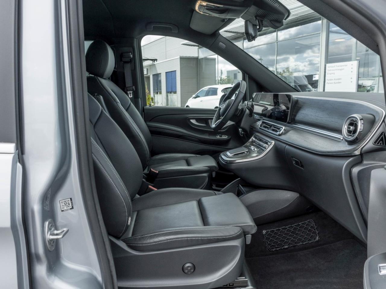 Mercedes-Benz V 300 EXCLUSIVE Lang AMG Luxussitze NP 110.227 Mercedes-Benz V 300 EXCLUSIVE Lang AMG Luxussitze NP 110.227