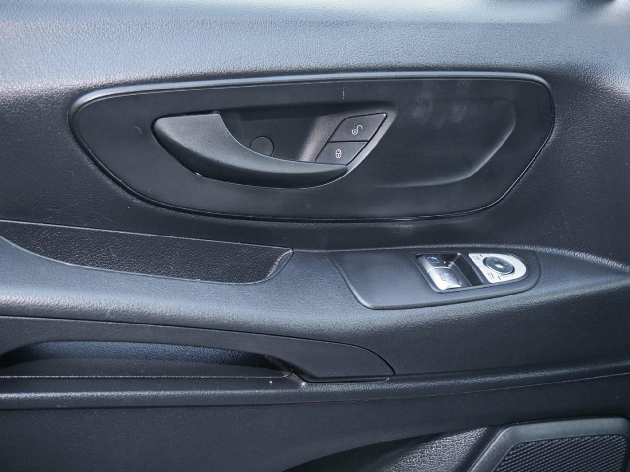 Mercedes-Benz Vito 114 CDI Mixto Kompakt Kamera AHK Klima Navi