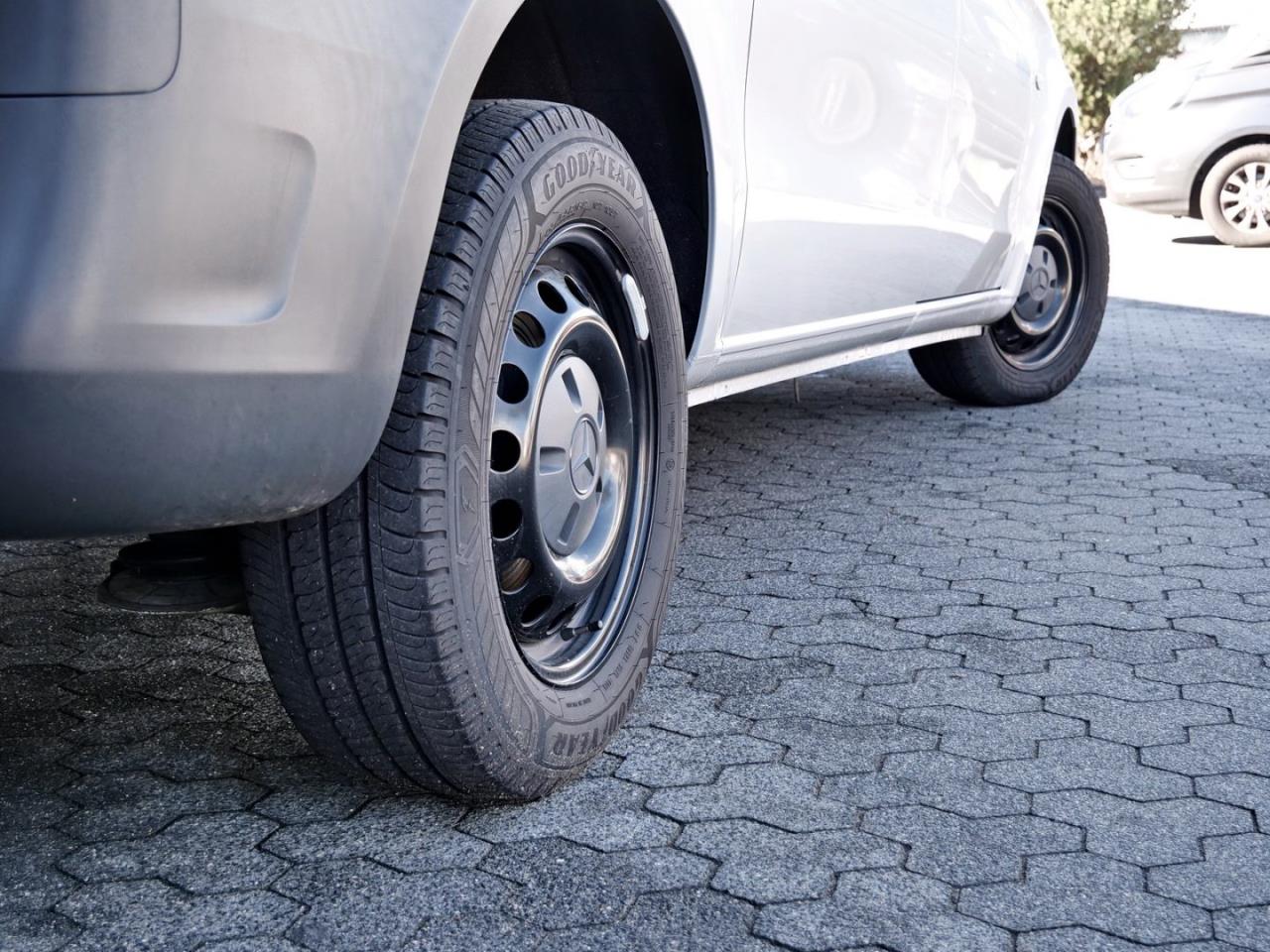 Mercedes-Benz Vito 114 CDI Mixto Kompakt Kamera AHK Klima Navi