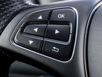 Mercedes-Benz Vito 124 CDI 4M Tourer PRO Lang Navi Kamera AHK