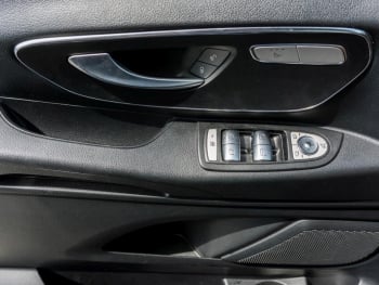 Mercedes-Benz Vito 124 CDI 4M Tourer PRO Lang Navi Kamera AHK
