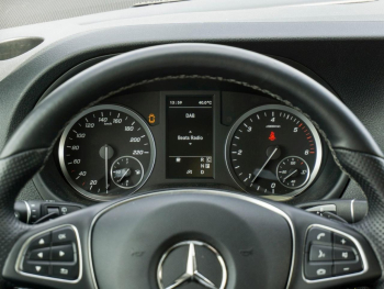 Mercedes-Benz Vito 124 CDI 4M Tourer PRO Lang Navi Kamera AHK