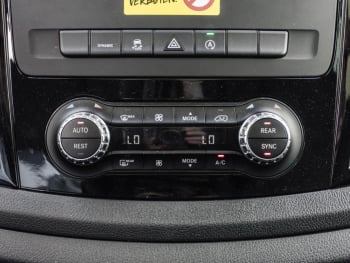 Mercedes-Benz Vito 124 CDI 4M Tourer PRO Lang Navi Kamera AHK