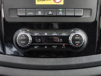 Mercedes-Benz Vito 124 CDI 4M Tourer PRO Lang Navi Kamera AHK
