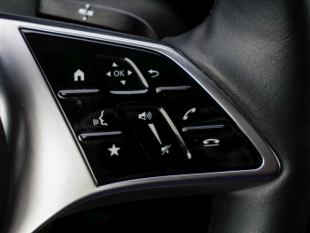 Mercedes-Benz Vito 124 CDI 4x4 Tourer PRO Lang Distronic AHK