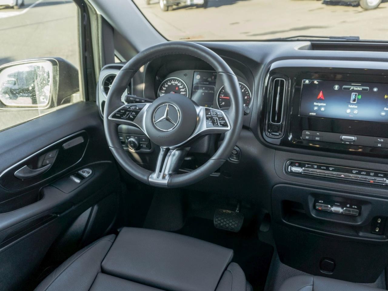 Mercedes-Benz Vito 124 CDI 4x4 Tourer PRO Lang Distronic AHK