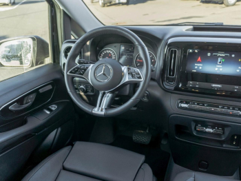 Mercedes-Benz Vito 124 CDI 4x4 Tourer PRO Lang Distronic AHK