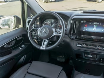 Mercedes-Benz Vito 124 CDI 4x4 Tourer PRO Lang Distronic AHK