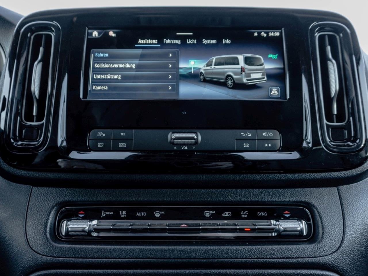 Mercedes-Benz Vito 124 CDI 4x4 Tourer PRO Lang Distronic AHK