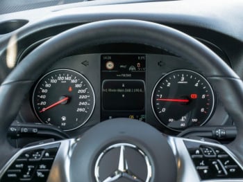 Mercedes-Benz Vito 124 CDI 4x4 Tourer PRO Lang Distronic AHK